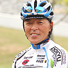 中西社長　ユニフォーム