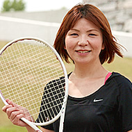 女性　テニス